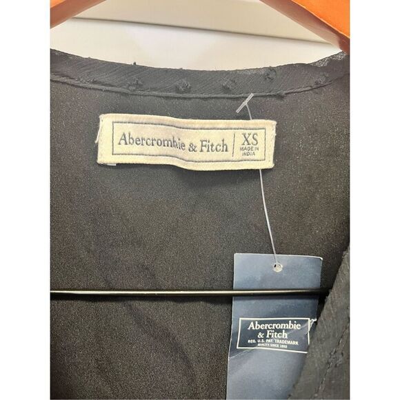 Abercrombie & Fitch Black Flutter Sleeve Swiss Dot Body Suit sz XS NWT - Picture 4 of 6